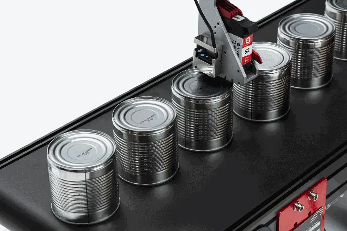 Codificación en latas de aluminio industrial